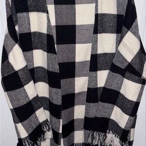 ETWO Elegant Black and White Buffalo Plaid Women's FRINGED CARDIGAN - Size L